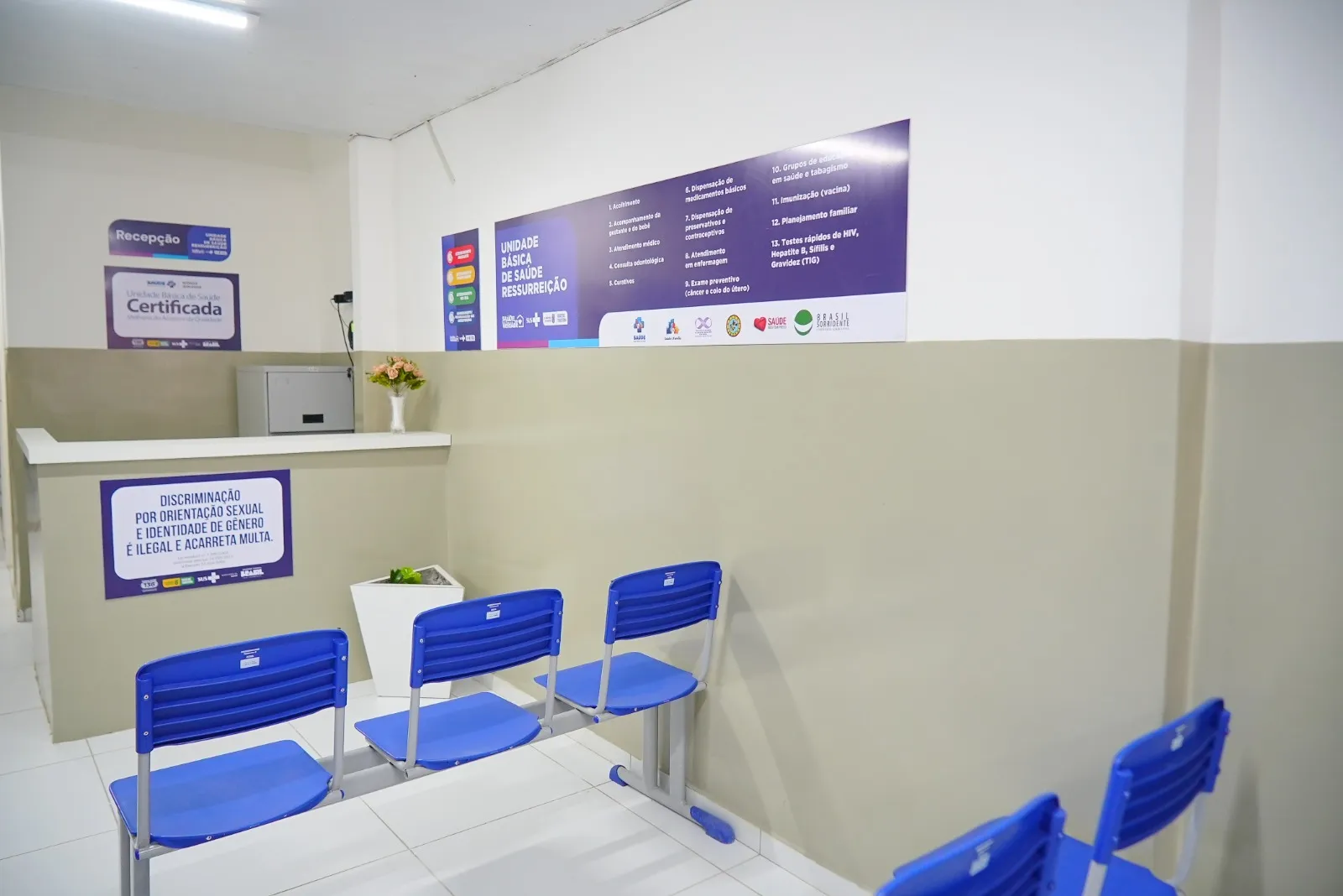 Recepção reformada da Unidade Básica de Saúde Ressurreição, em Campina Grande